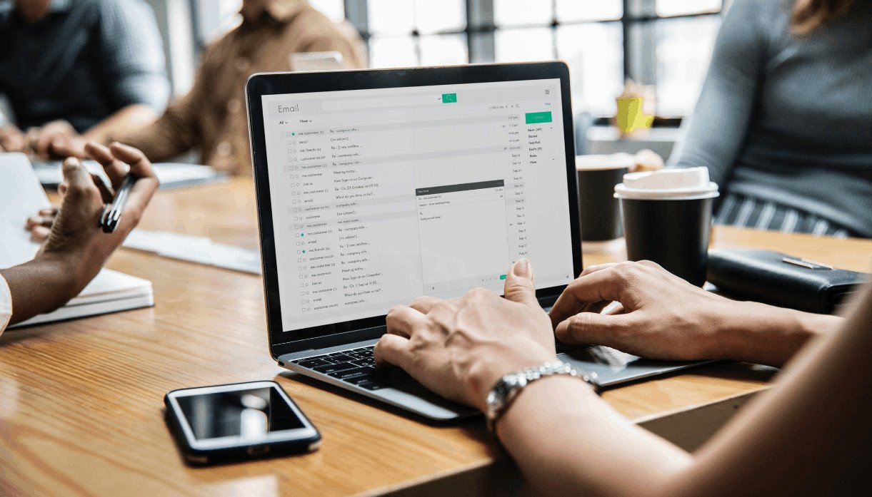 5 Ways To Improve The Persuasive Power of Your Email Copy